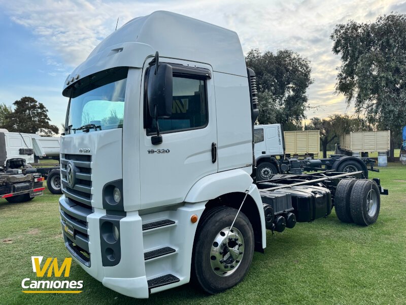 CAMION-USADO--CONSTELLATION-VILLA-MARIA-6