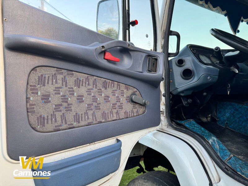 CAMION-USADO-MERCEDES-BENZ-VILLA-MARIA-CAMIONES-7