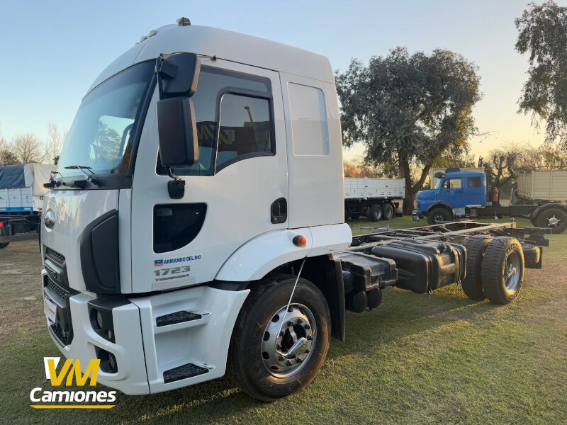 CAMION-USADO-FORD-1723-VILLAMARIA-CAMIONES-1