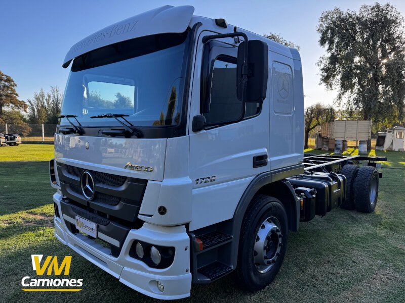 CAMION-MERCEDES-BENZ-ATEGO-LARGO-VILLAMARIA-7
